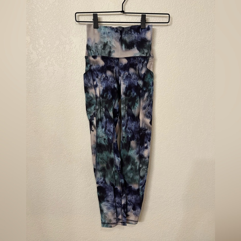 Lululemon Align High-Rise Crop With Pockets 23”